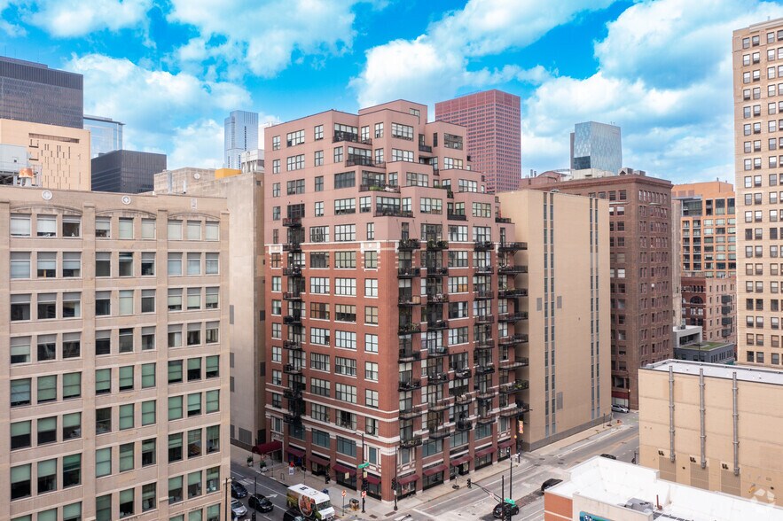 More Photos Of 80 W Harrison St, Chicago Apartments For Lease