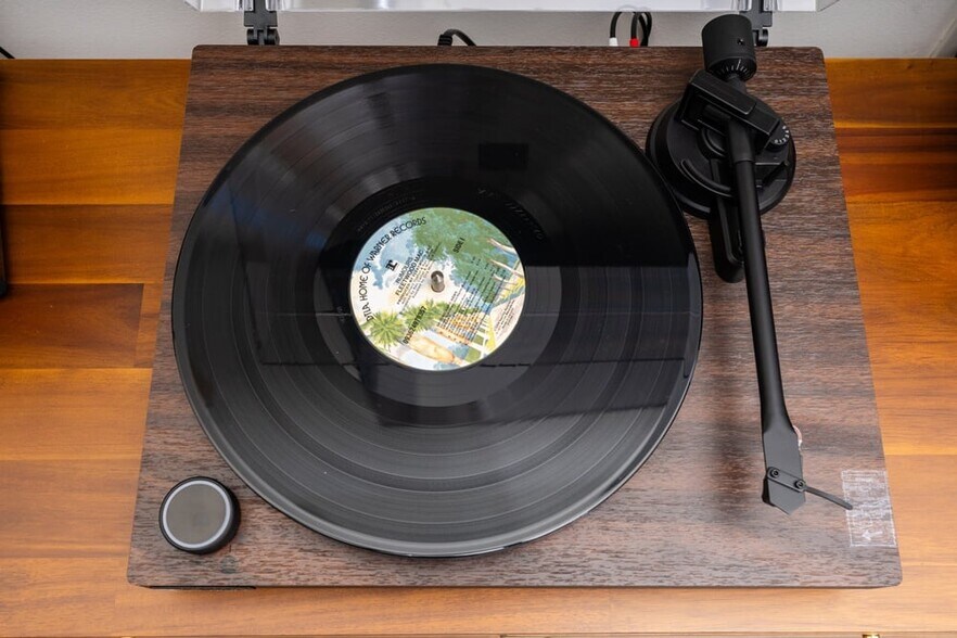 More Photos Of 3750 Main St, Riverside Apartments For Lease