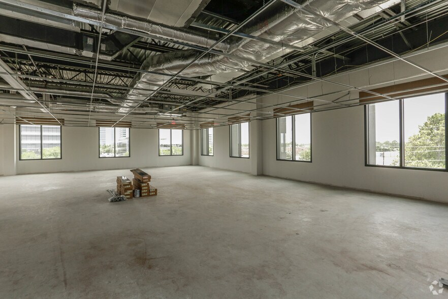 More Photos Of 10402 Valley Forge Dr, Houston Office For Lease