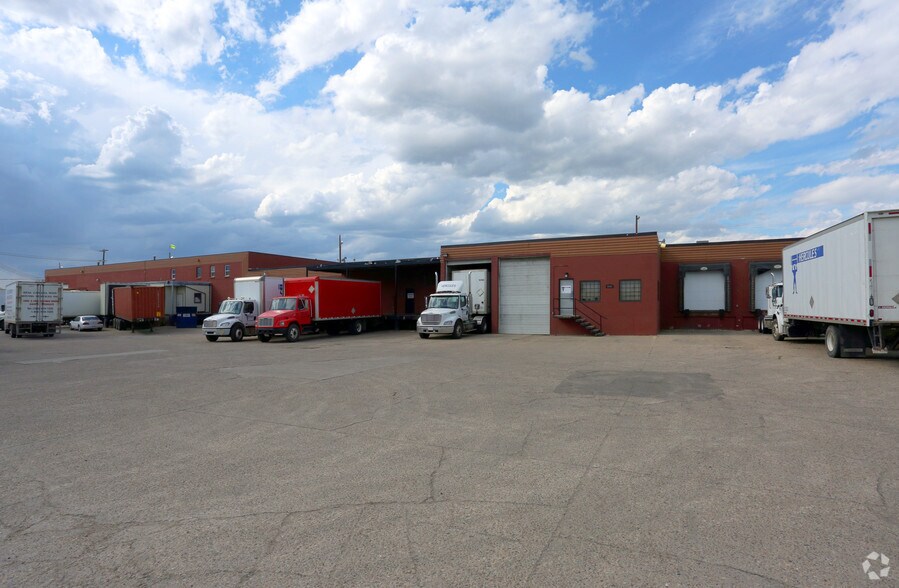 More Photos Of 8544-8560 126 Av NW, Edmonton Distribution For Lease