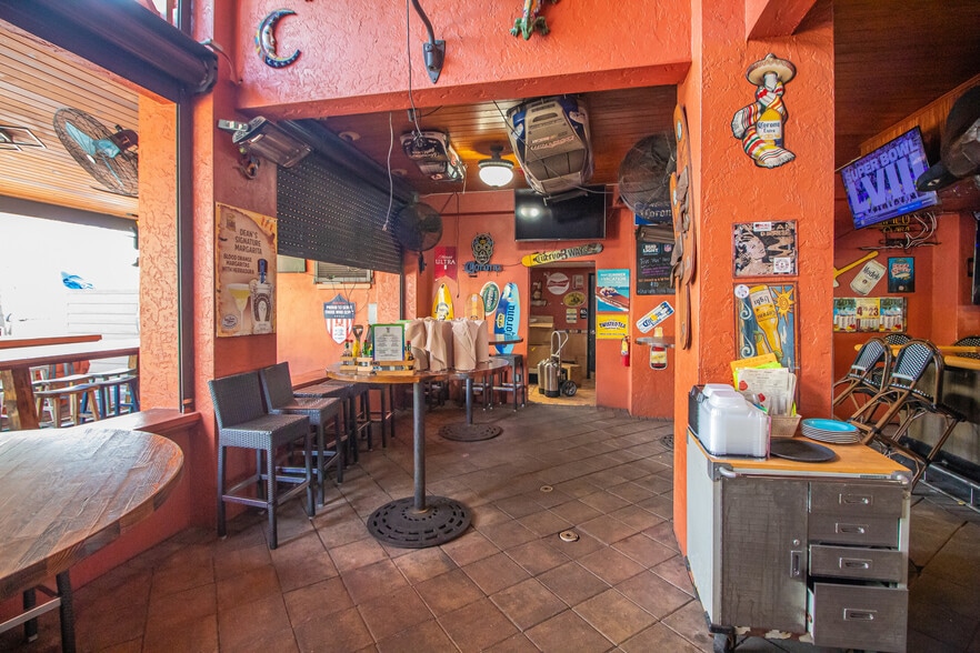More Photos Of 130 Tamiami Trl, Punta Gorda Restaurant For Sale