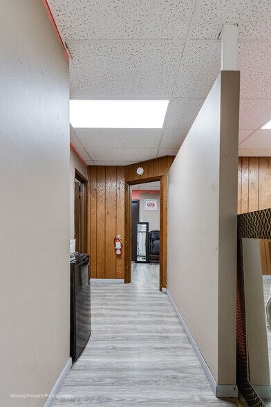 More Photos Of 2535 Bernice Rd, Lansing Warehouse For Sale