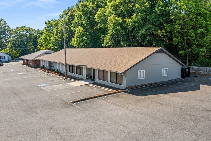 Primary Photo Of 910 E Garrison Blvd, Gastonia General Retail For Sale