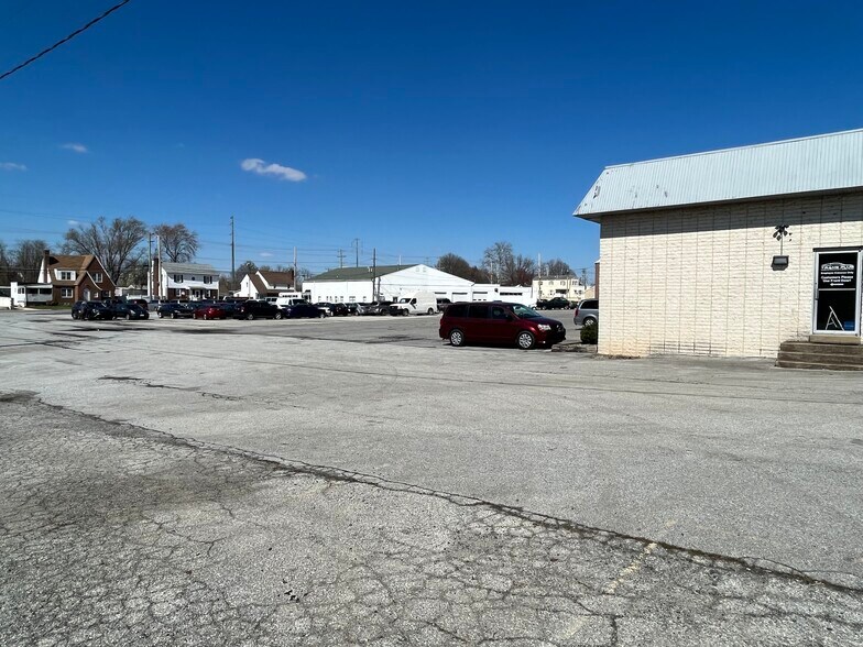 More Photos Of 421 W 7th St, New Castle Warehouse For Sale