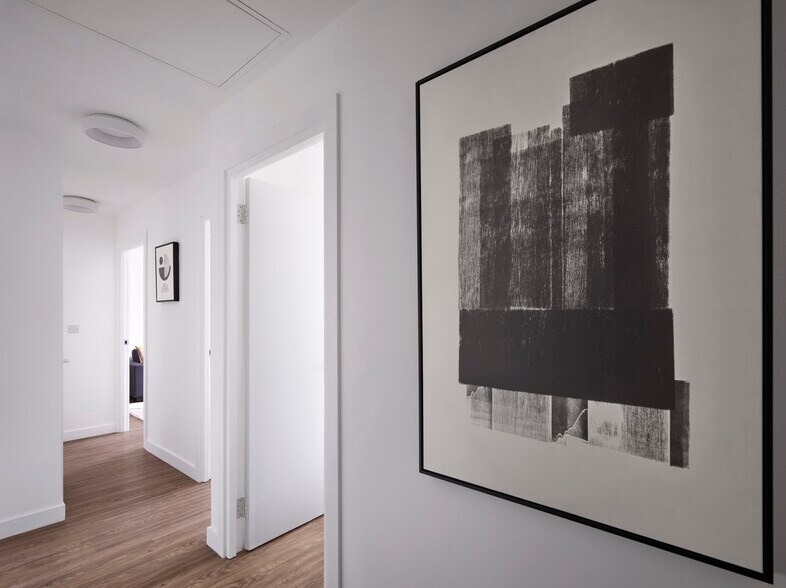 More Photos Of 12 Bryant St, London Apartments For Sale