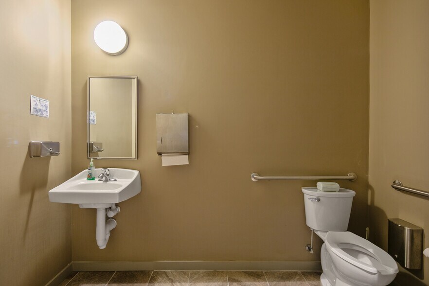 More Photos Of 159 Maxwell St, Fayetteville Office Residential For Sale