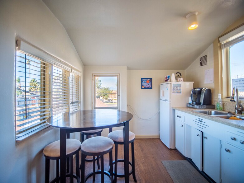 More Photos Of 7121 Magnolia Ave, Riverside Office For Sale