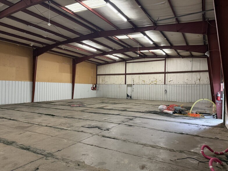 More Photos Of 2125 W Sheridan Ave, Oklahoma City Warehouse For Lease