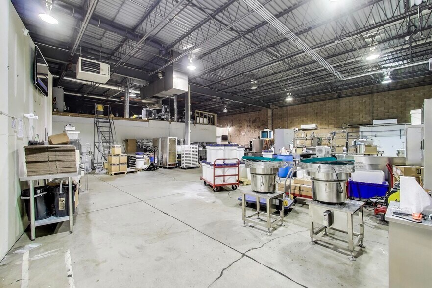 More Photos Of 5511 95th Ave, Kenosha Warehouse For Sale