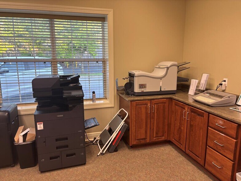 More Photos Of 4081 Inner Perimeter Rd, Valdosta Office Residential For Sale