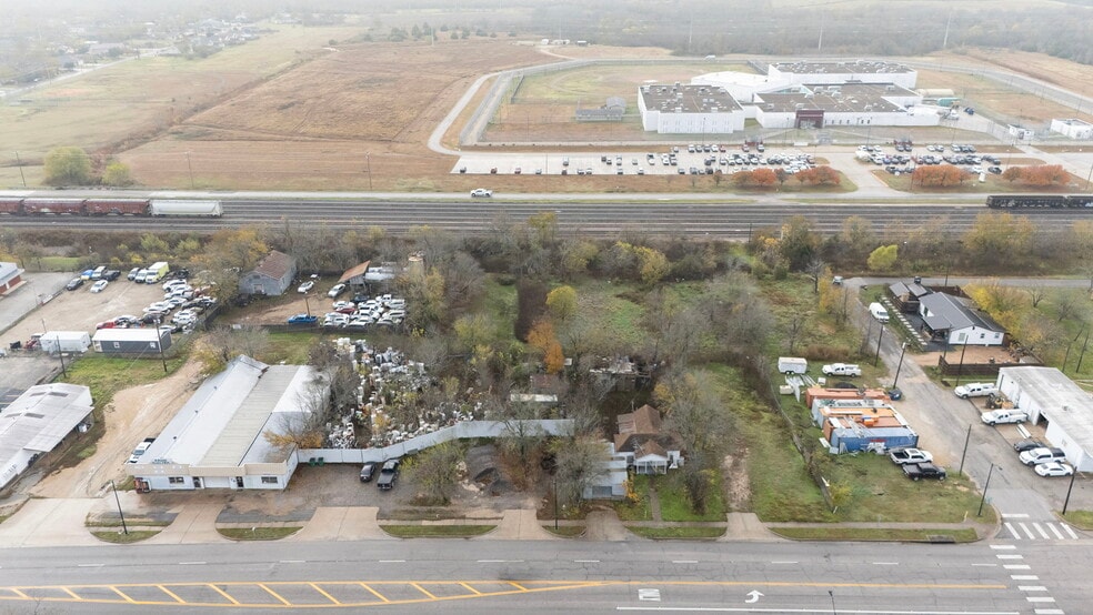 More Photos Of 919 W 2nd St, Taylor Land For Sale