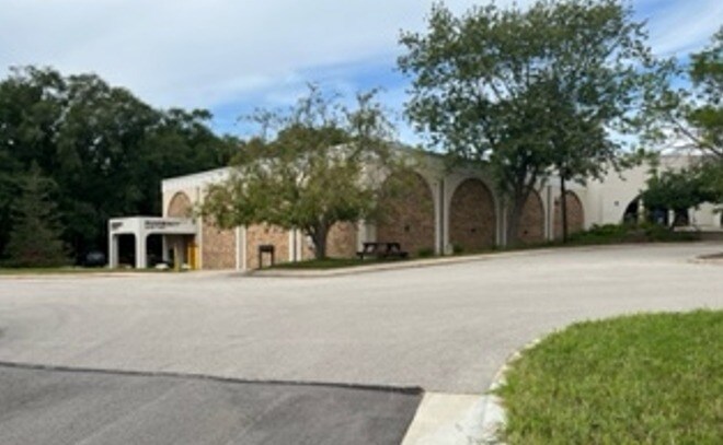 More Photos Of 888 Thackeray Trl, Oconomowoc Medical For Lease