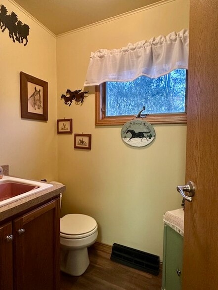 More Photos Of 27160 PA-66, Lucinda General Retail For Sale