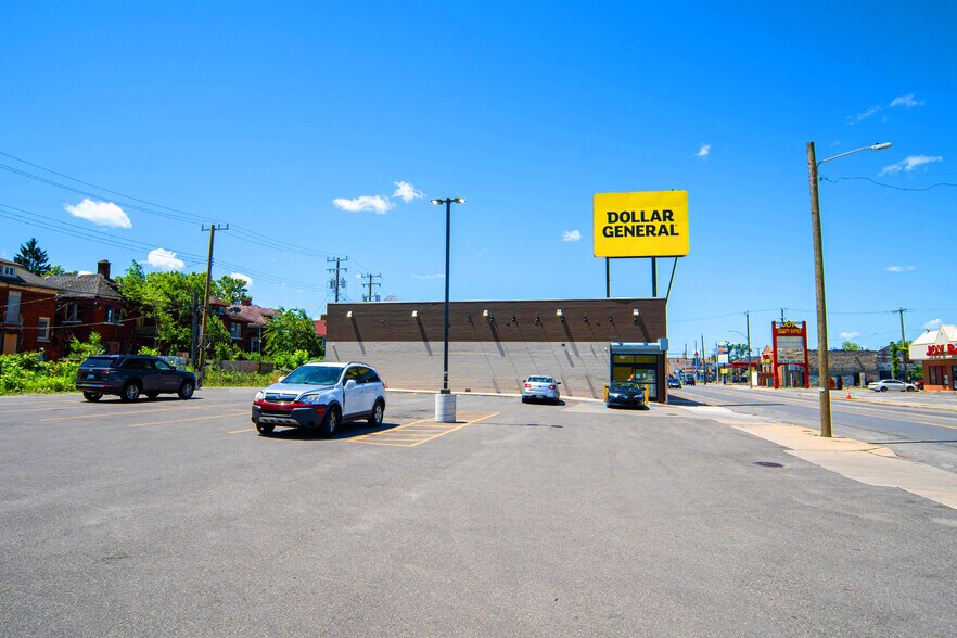 More Photos Of 3431 Joy Rd, Detroit Freestanding For Lease