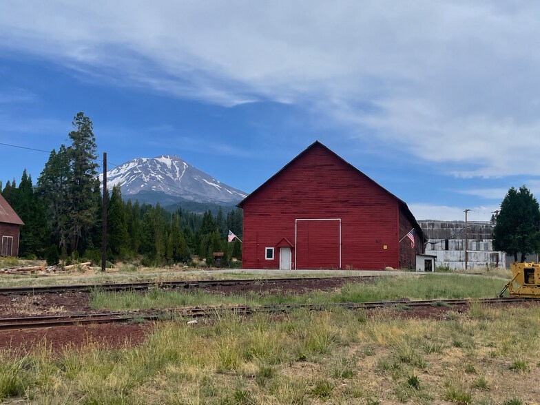 More Photos Of 801 Industrial Way, Mccloud Warehouse For Sale