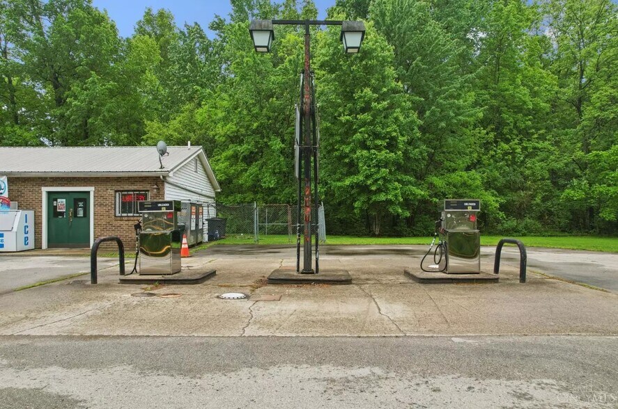 More Photos Of 7532 Ashridge Arnheim Rd, Sardinia Convenience Store For Sale