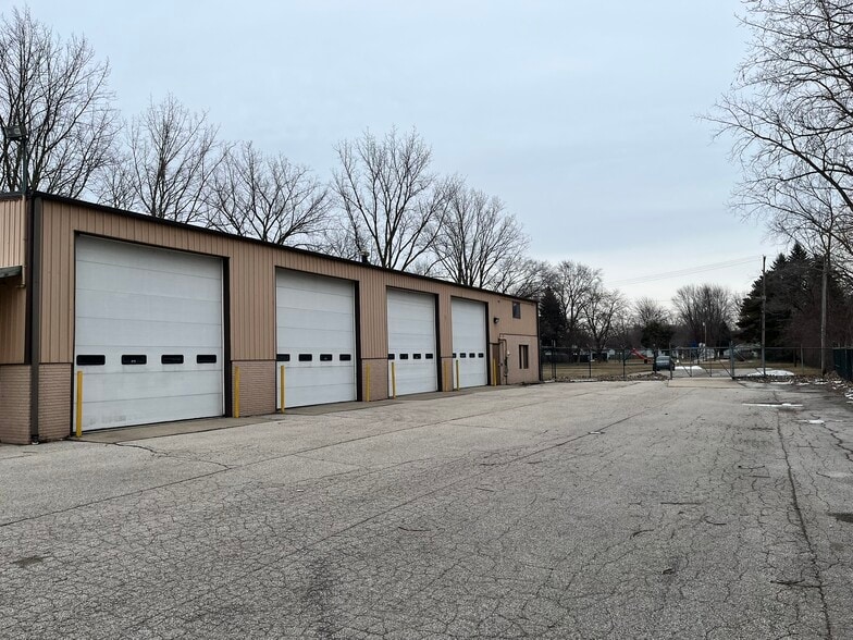 More Photos Of 401 Kent Ct, Midland Flex For Sale