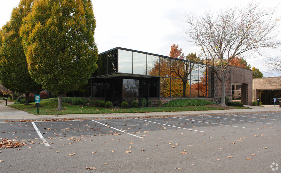 Primary Photo Of 5320 College Blvd, Overland Park Medical For Sale