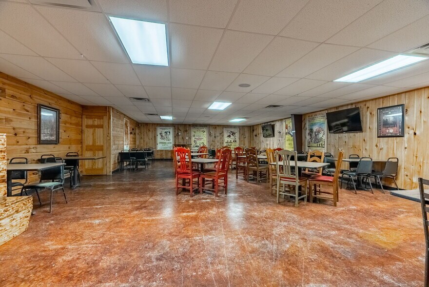 More Photos Of 3801 Happy Bend Rd, Atkins Restaurant For Sale