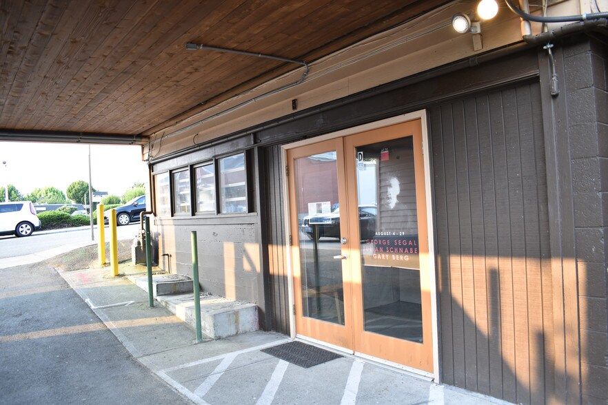 More Photos Of 610 5th Ave S, Edmonds Restaurant For Lease