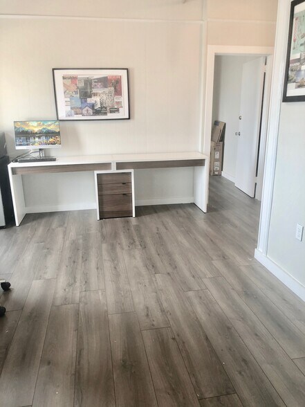 More Photos Of 25 Lewis St, Greenwich Office For Lease