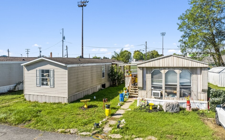 More Photos Of 7971 County Road 107, Proctorville Manufactured Housing Mobile Home Park For Sale