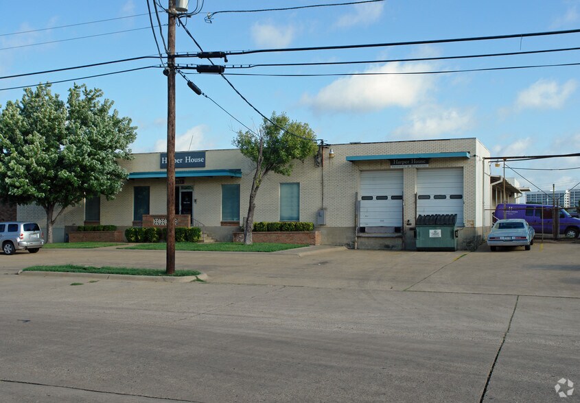 More Photos Of 1153 Quaker St, Dallas Warehouse For Sale