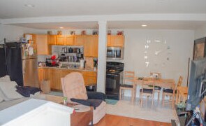 More Photos Of 2530-2534 US Route 9W, Ravena Showroom For Sale