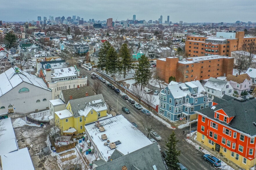 More Photos Of 201 B Highland ave, Somerville General Retail For Lease