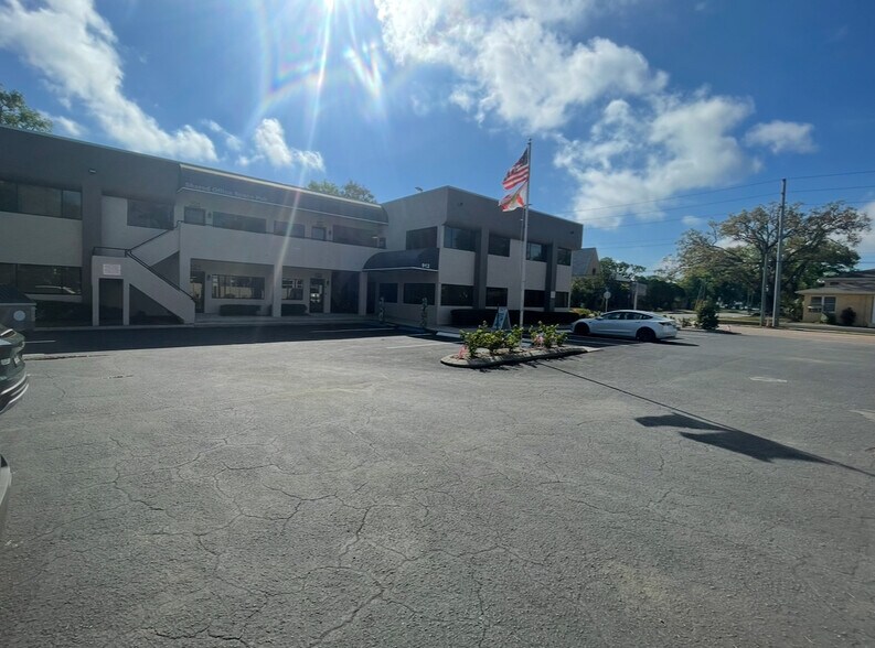 More Photos Of 912 Drew St, Clearwater Office For Lease