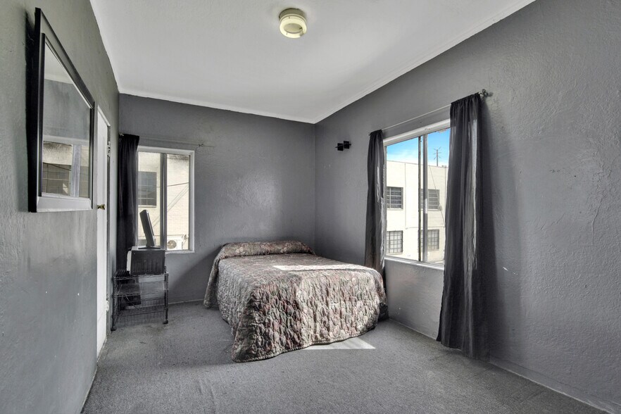 More Photos Of 1042 N Wilcox Ave, Los Angeles Hotel For Sale
