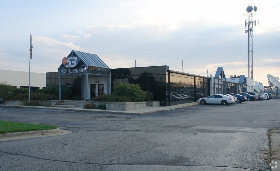 Primary Photo Of 5815 S Pennsylvania Ave, Lansing Movie Radio TVStudio For Lease