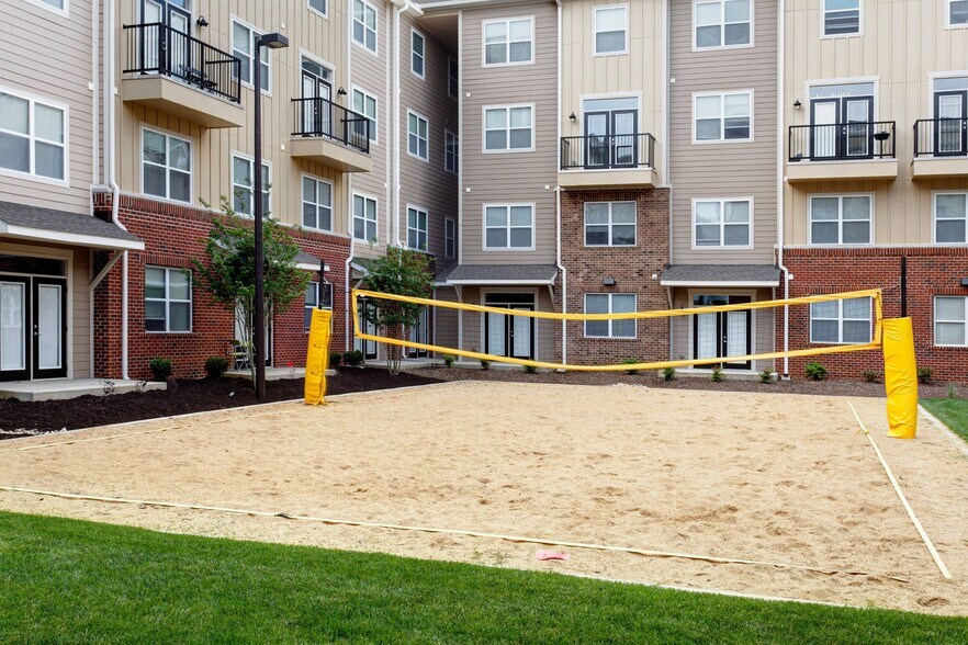 More Photos Of 601 W Bacon St, Richmond Apartments For Sale