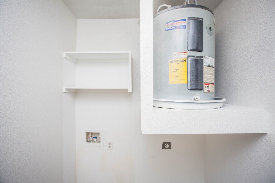 More Photos Of 2627 Oak Dr, Lubbock Apartments For Sale