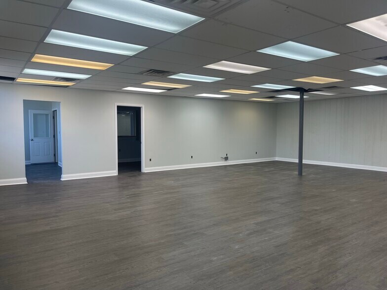 More Photos Of 14 Beach St, Rockaway Light Manufacturing For Lease