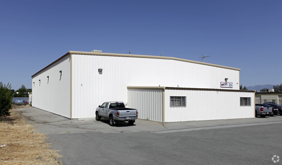 More Photos Of 517 Nevada St, Redlands Warehouse For Lease