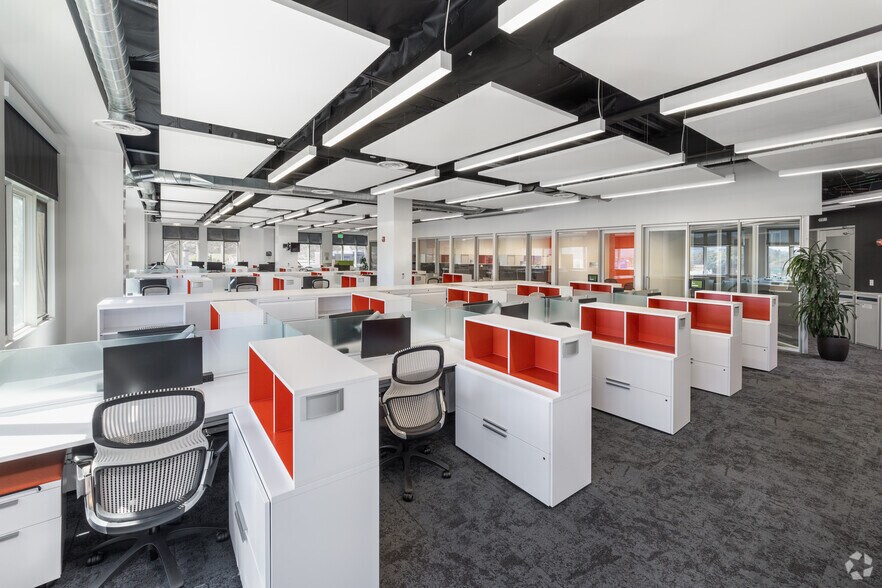 More Photos Of 41923 2nd St, Temecula Office For Lease