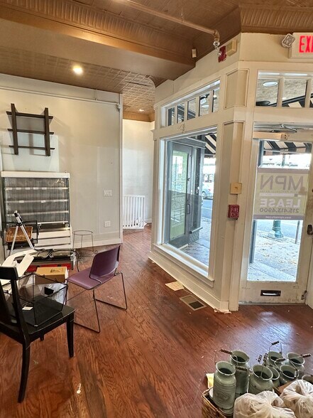 More Photos Of 4254 Main St, Philadelphia Storefront For Lease