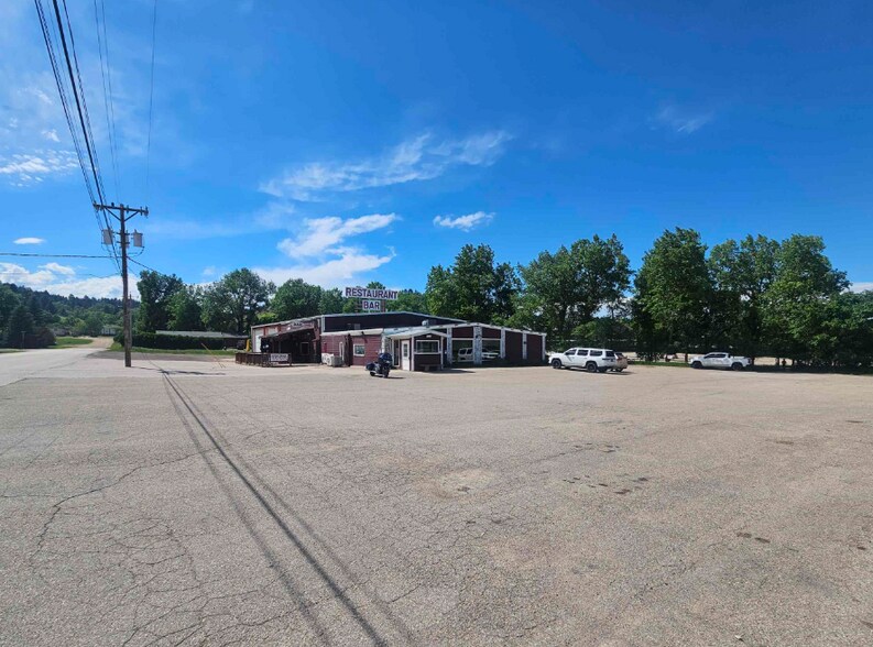 More Photos Of 1401 Laurel Ave, Whitewood Restaurant For Sale