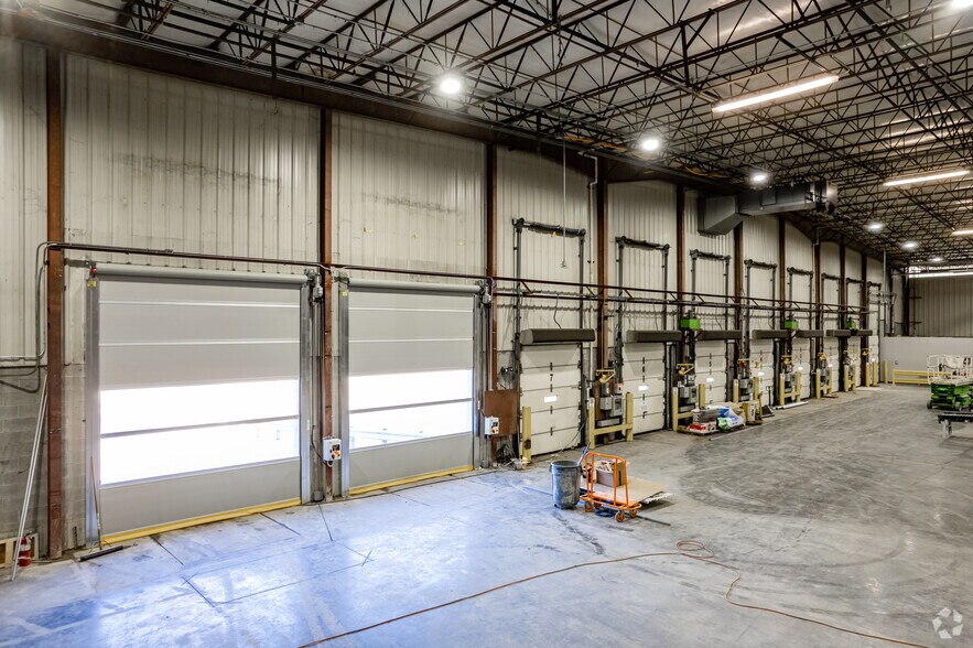 More Photos Of 1080 River Ave, Pittsburgh Warehouse For Lease