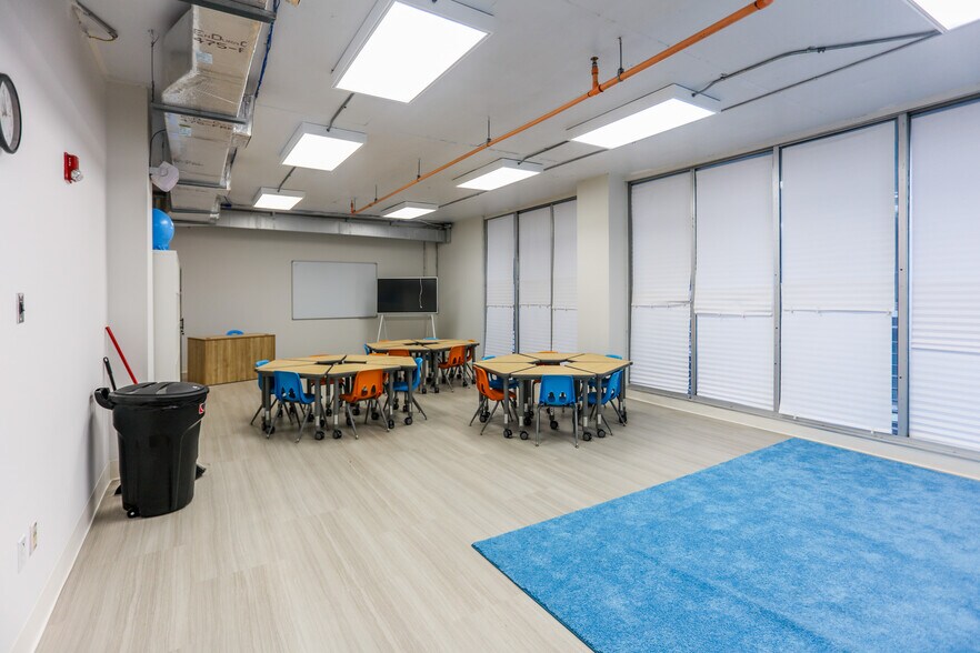 More Photos Of 1720 Harrison St, Hollywood Office Residential For Sale