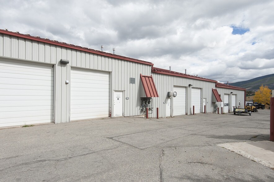More Photos Of 365 Warren Ave, Silverthorne Showroom For Lease