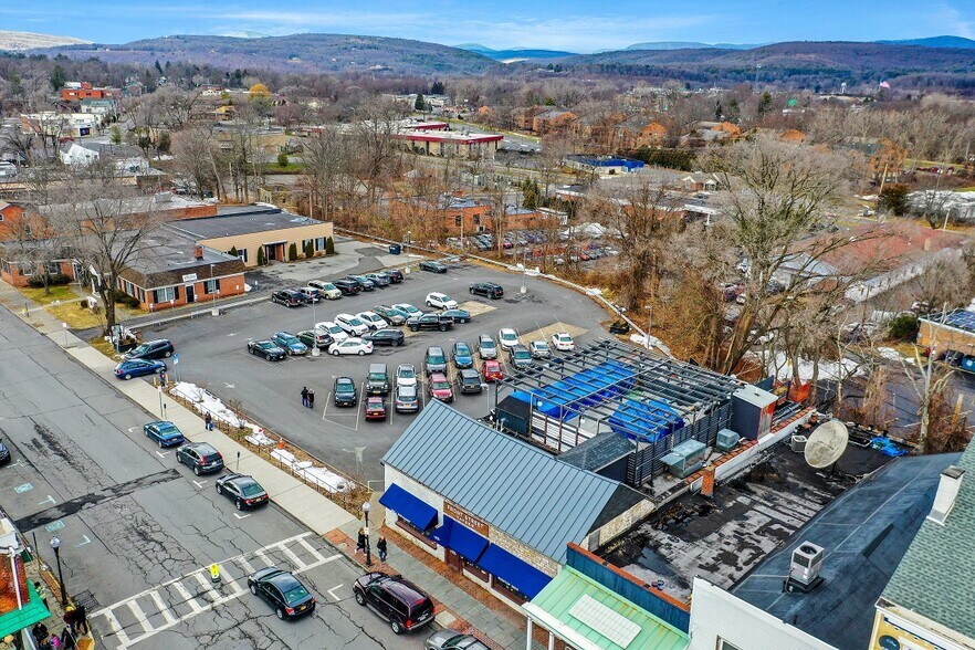 More Photos Of 63 N Front St, Kingston Storefront For Sale