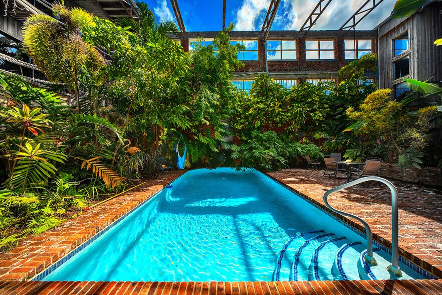 More Photos Of 314 Simonton St, Key West Flex For Sale