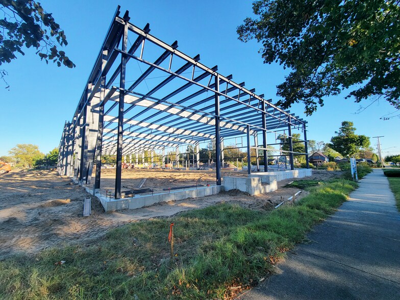 More Photos Of 460 Cleveland Ave, Holland Self Storage For Sale