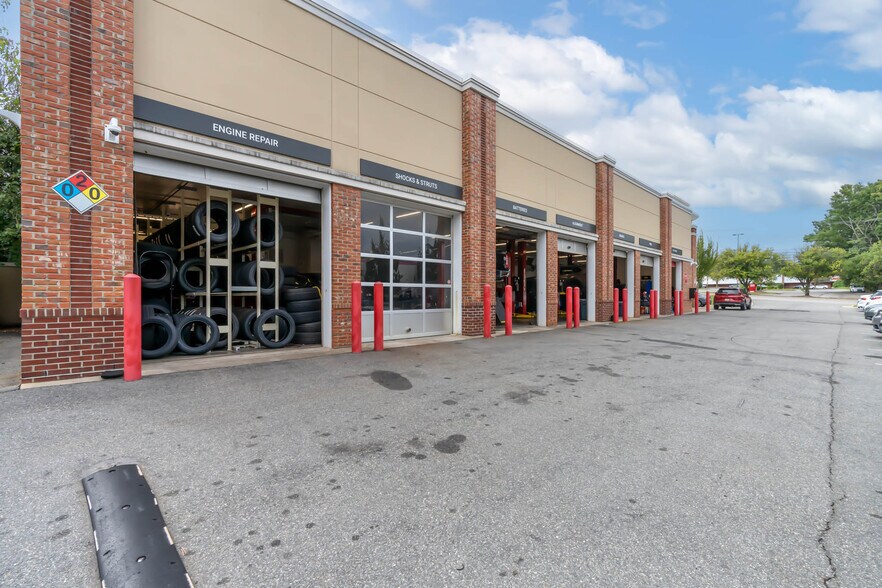 More Photos Of 3921 Western Blvd, Raleigh Auto Repair For Sale