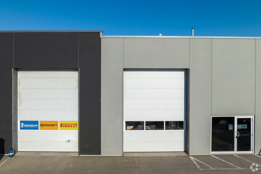 More Photos Of 2875 14th Av, Markham Office For Sale