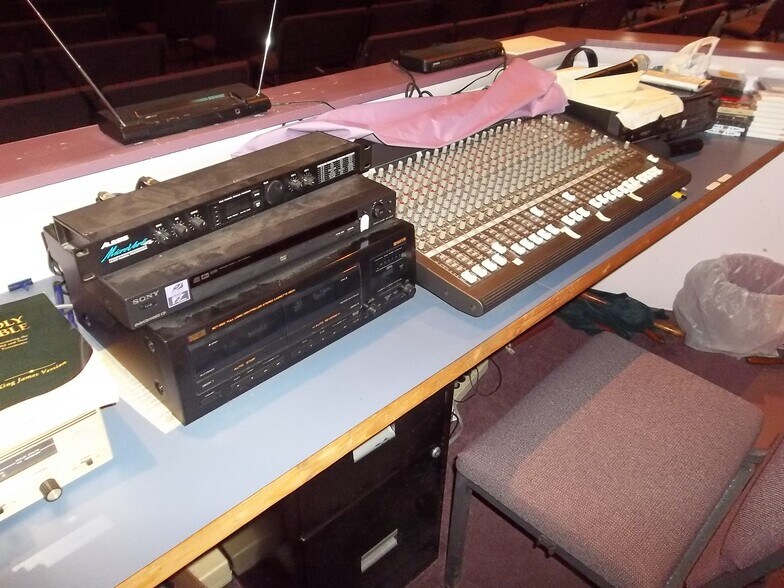 More Photos Of 1390 35th Pkwy Pky, Chanute Religious Facility For Sale