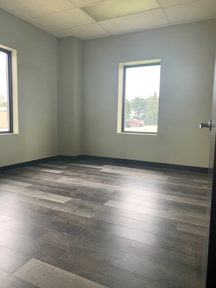 More Photos Of 175 Marvin A Smith Rd, Kilgore Warehouse For Lease