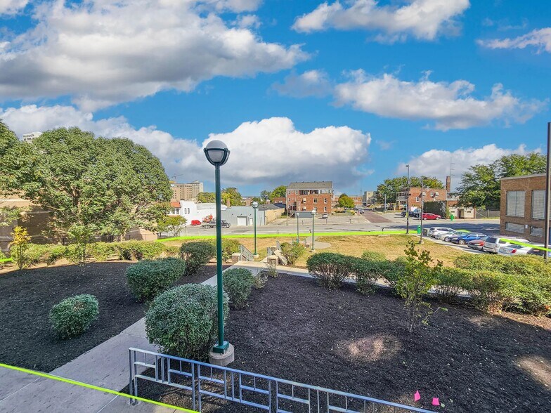 More Photos Of NWC 20th & Jones Street, Omaha Land For Sale